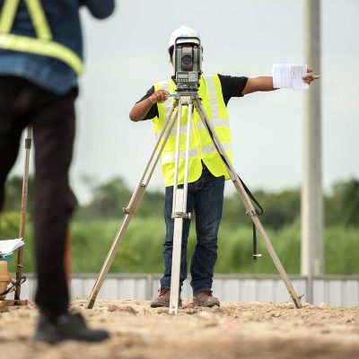civil-engineering-hi-vis-measuring